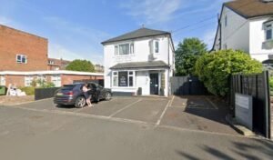 Mr B G Grundy – Lynwood Dental & Implant Centre